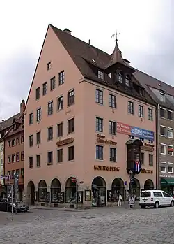 Hauptmarkt 9/Tuchgasse 2 mit Chörlein