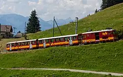 HGe 4/4 32 mit B 51 und Bt 54