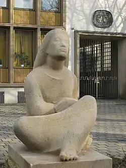 Sitzende oder Sinnende, 1955 Koordinaten52.2746468.042581