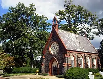 Seitenansicht der Oak Hill Cemetery Chapel