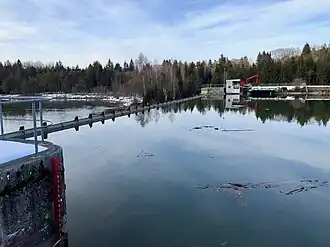 Oberwasser mit Wehrkrone