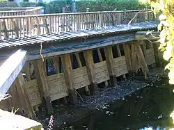 Unterwasser der früheren Ölper Mühle mit noch vorhandener Wehreinrichtung.