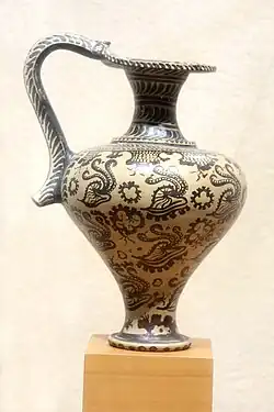 Kanne mit u. a. Papierbooten, um 1500 v. Chr.