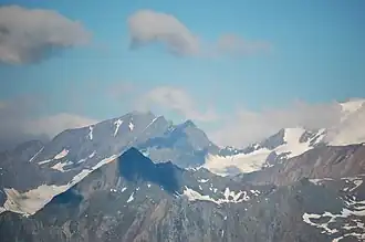 Die Ogasilspitze gesehen von der Bonn-Matreier Hütte. Im Hintergrund die Daberspitze.