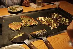Okonomiyaki (nach Kansai-Art)