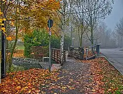 Brücke über Seeabfluss