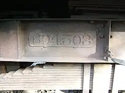 Nummernschild an einem Drehgestell des Triebwagens 4403