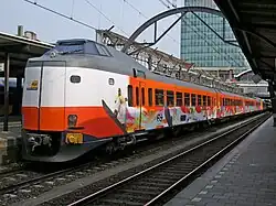 Ein Vierteiler mit Vollwerbung für die Zusammenarbeit zwischen NS und dem Niederländischen Olympischen Komitee