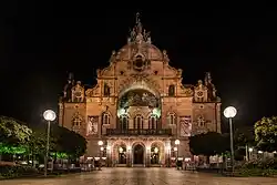 Frontalansicht des Opernhaus Nürnberg