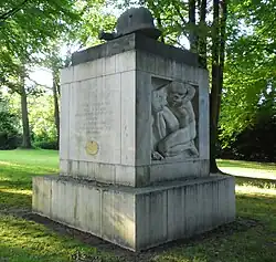 Kriegerdenkmal „Stahlhelm“ (um 1920) Opladen