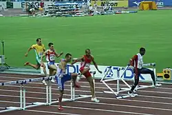 In führender Position strauchelte Favorit Bershawn Jackson und blieb damit im Semifinale hängen