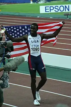 Ein jubelnder Weltmeister Kerron Clement, der am Schlusstag mit der 4-mal-400-Meter-Staffel seines Landes eine zweite Goldmedaille gewann