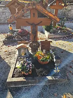 Beni Ostlers Grab auf dem Grainauer Friedhof