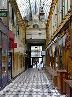 Die Passage in Richtung Rue de la Grange-Batelière.