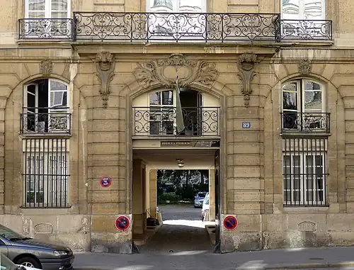 Nr. 89: Hôtel de Montmorency-Bours[9]