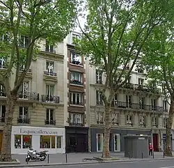 no 7 bis , boulevard Saint-Germain.