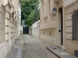 privateingang Nr. 73–75