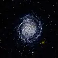 Ultraviolett-Aufnahme von NGC 3344: Die inneren Spiralenarme sind so eng beisammen, dass man sie schwer erkennen kann.