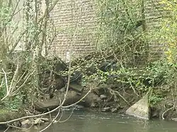 Reste des verfallenen Mühlrades