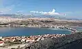 Ansicht der Stadt Pag von Westen