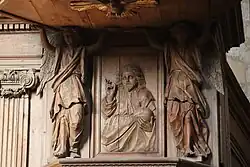 Kanzelwand mit segnendem Christus und zwei Karyatiden in Form von Engeln