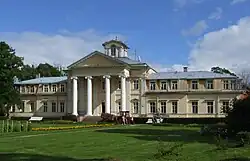 Schloss Krimulda, Lettland, 1820 für Fürst Paul von Lieven erbaut (1920 enteignet)