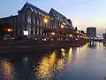 Der Justizpalast an der Dâmbovița in der Nacht