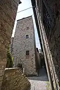 Der Hauptturm (Mastio) der Burg