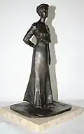 Stehende Frau (1927)