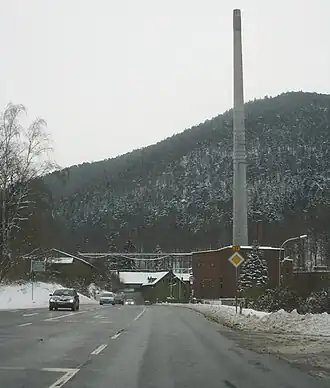 Wohnplatz Neue Maschine, im Hintergrund der Stenzelberg