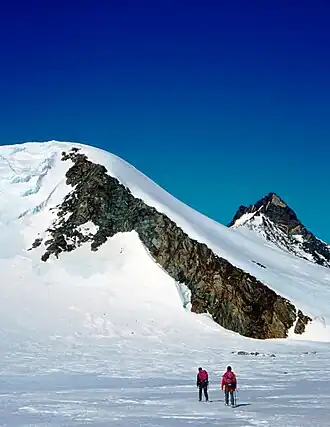 Patzeltsporn mit dem Gipfel des Steenstruphorten im Hintergrund, Blick nach Südwesten.