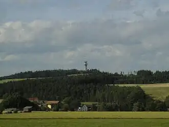 Blick über Pechtnersreuth in Bayern auf die Zelená hora (Grünberg)