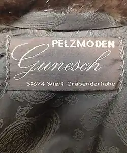 Gewendeter, flach gebügelter Schlauch