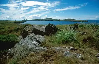 Küste bei St. David’s mit Ramsey Island, der nördlichen Begrenzung der St. Brides Bay