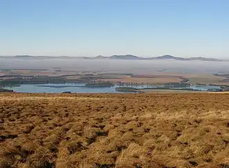 Blick von Mauldslie Hill (Moorfoot Hills) auf die Nordostflanke der Pentland Hills