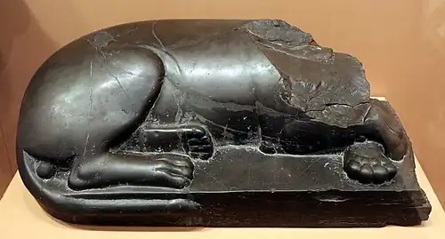 Polierter Torso aus Persepolis, 5. Jh. vor Chr.