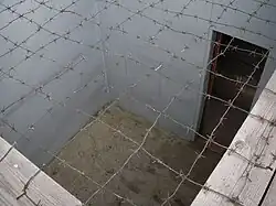 Außenzelle zum Rundgang für Gefangene, etwa 9 m² (2008)