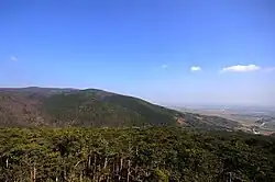 Blick von der Theresienwarte auf den Pfaffstättner Kogel