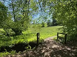 Brücke über den Oberlauf des Pfengstbaches bei Unterbreidbach