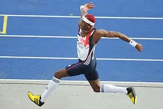 Weltmeister Phillips Idowu in Aktion