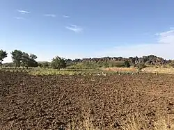 Pics de Sindou im Hintergrund