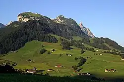 Appenzellerland bei Brülisau: Blick zu der Ebenalp (1644 m)