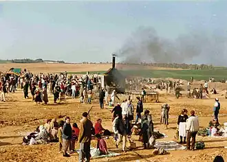 Die Hilulot – eine Feier zum Gedenken an den Heiligen Baba Sali, bevor das Gebäude um das Grab herum gebaut wurde in Netiwot, 1980