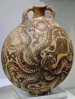 Henkelflasche mit Oktopus als Hauptmotiv