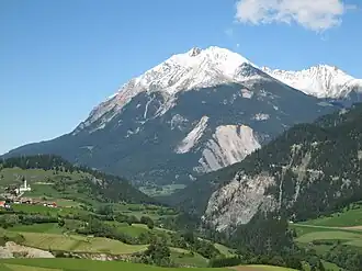 Piz Linard und Lenzer Horn, aufgenommen von Riom.