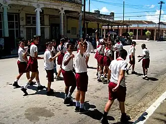 Pioniere im Stadtzentrum von Placetas