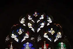 Maßwerk mit Gottvater und musizierenden Engeln