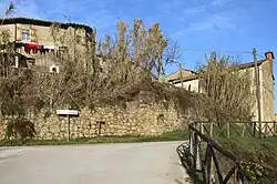 Reste der Befestigung der Burg