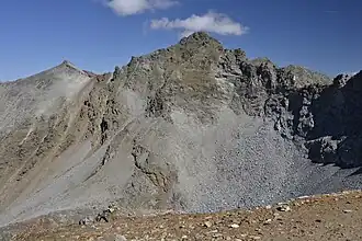 Polleskogel von Südwesten, vom Weg zur Braunschweiger Hütte. Der Südliche Polleskogel ist dem Nördlichen Polleskogel knapp darunter vorgelagert, links der Pollesfernerkopf.