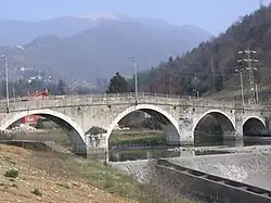 Romanische Brücke über den Serio